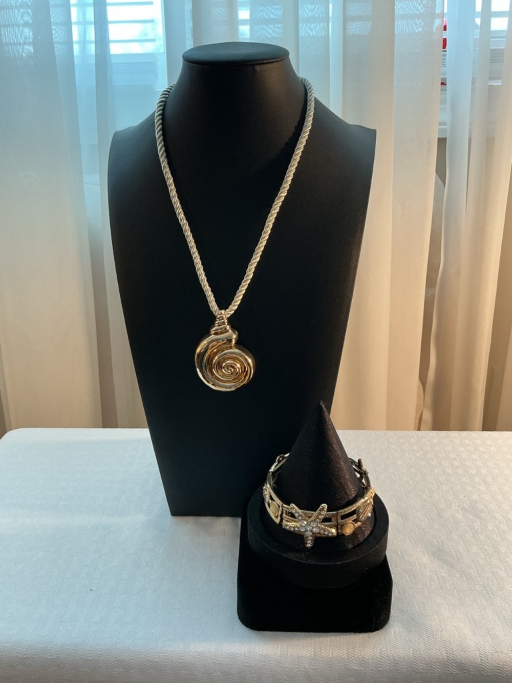 Nautical Themed Shell and Vintage Stretch Bracelet Gold Tone Set